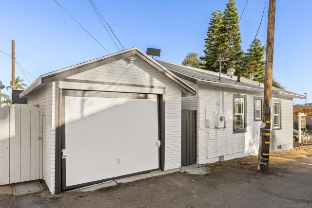 2730 Monroe Ave, San Diego, CA 92116