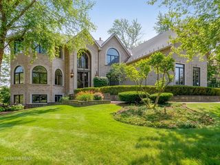 14 AMBRIANCE Drive, Burr Ridge, IL 60527