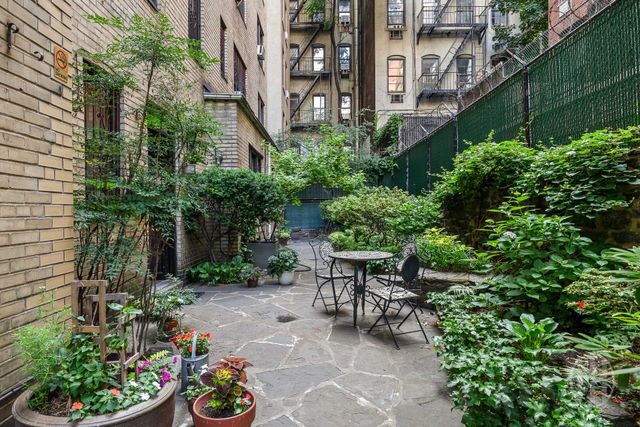 211 E 35th St Apt 8E, New York City, NY 10016