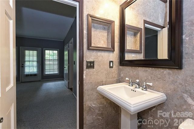 1016 Queens Road C, Charlotte, NC 28207
