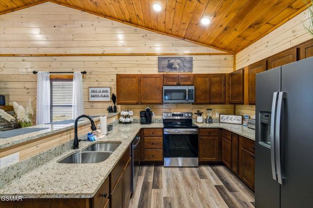 1636 Eagle Springs Road, Sevierville, TN 37876