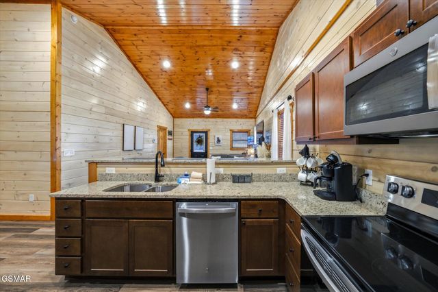 1636 Eagle Springs Road, Sevierville, TN 37876