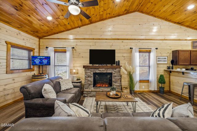 1636 Eagle Springs Road, Sevierville, TN 37876