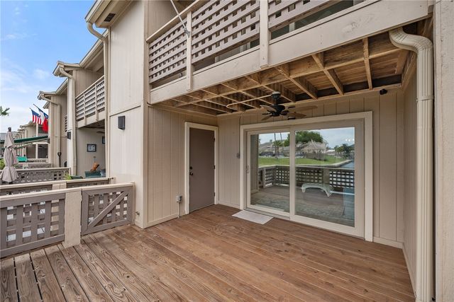 1703 Bayhouse, Rockport, TX 78382