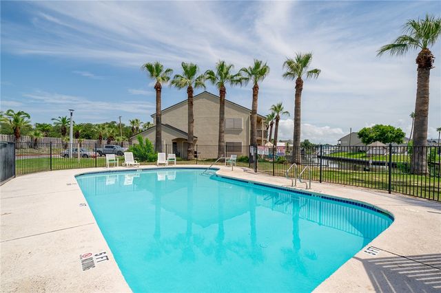 1703 Bayhouse, Rockport, TX 78382