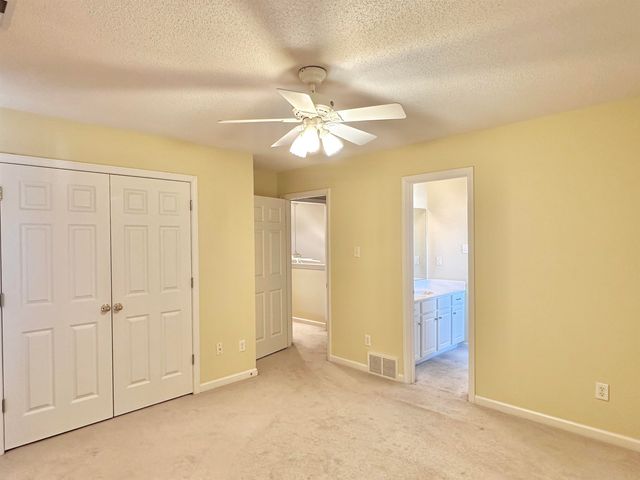 9162 OLD BROOK CV, Memphis, TN 38018