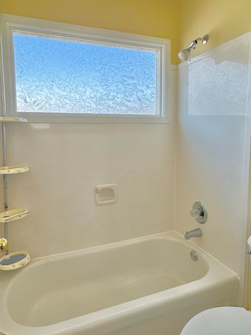 9162 OLD BROOK CV, Memphis, TN 38018