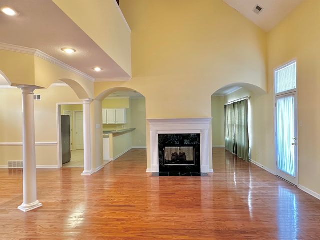 9162 OLD BROOK CV, Memphis, TN 38018