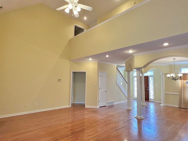 9162 OLD BROOK CV, Memphis, TN 38018