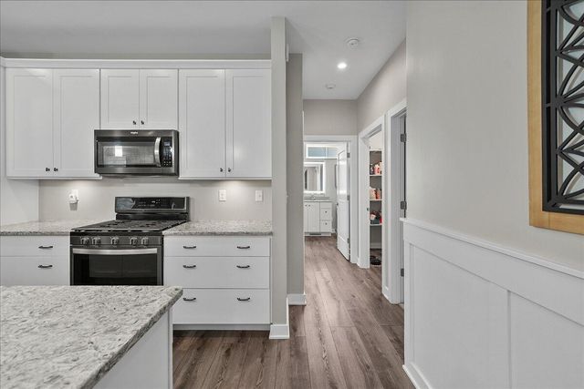 40 N Prairie Parkway, Valparaiso, IN 46385