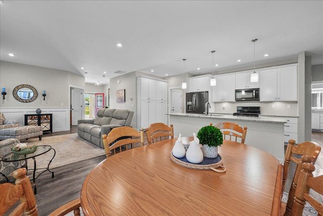 40 N Prairie Parkway, Valparaiso, IN 46385