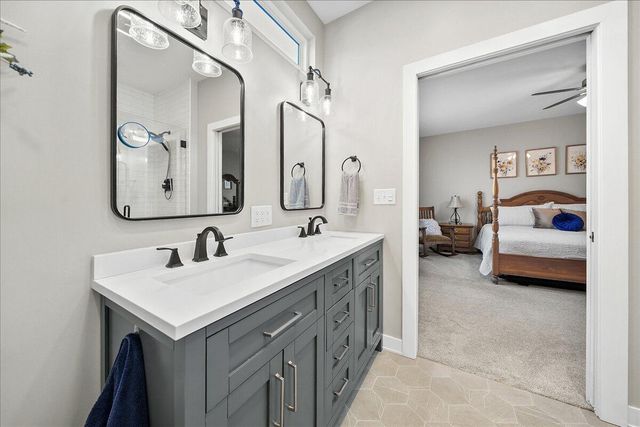 40 N Prairie Parkway, Valparaiso, IN 46385
