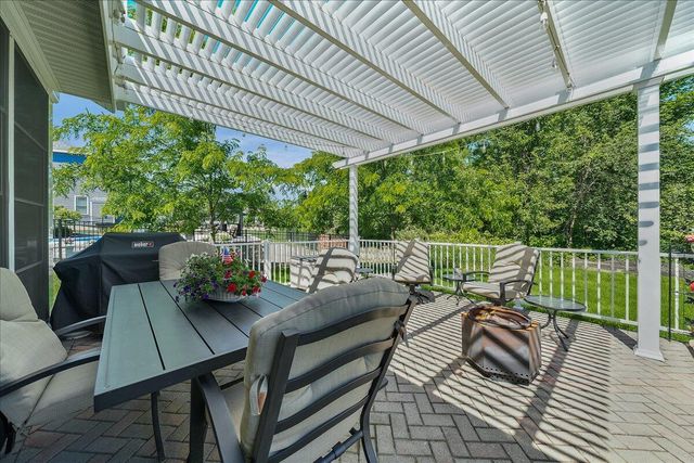 40 N Prairie Parkway, Valparaiso, IN 46385