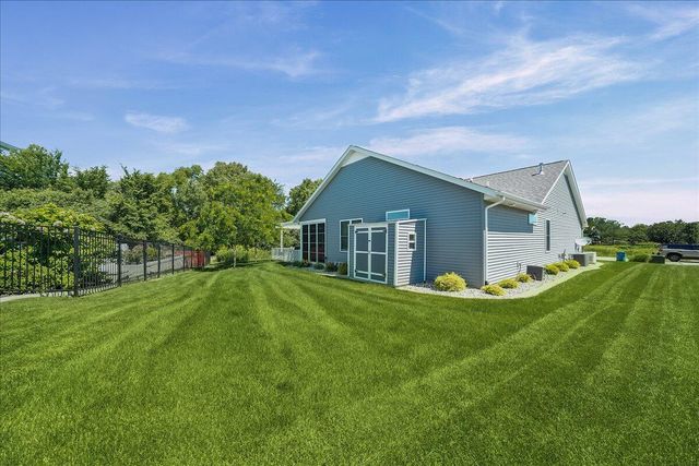 40 N Prairie Parkway, Valparaiso, IN 46385