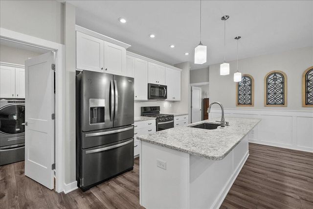 40 N Prairie Parkway, Valparaiso, IN 46385