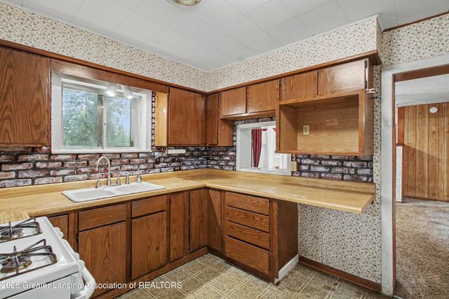 1220 N Edgar Road, Mason, MI 48854