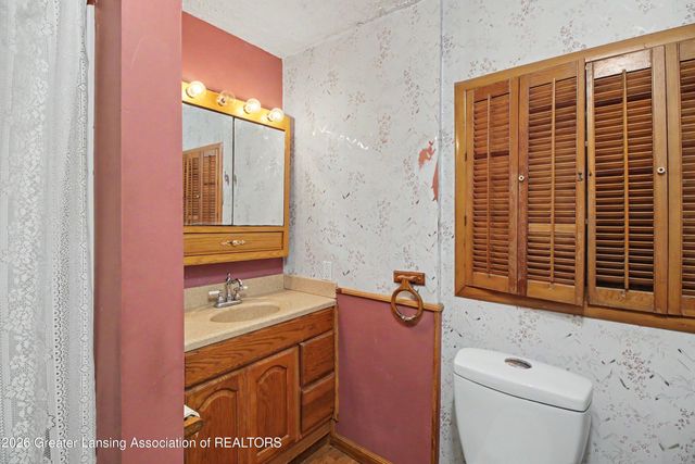 1220 N Edgar Road, Mason, MI 48854