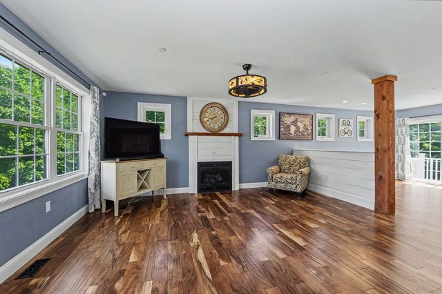 11 Lorden Road, New Boston, NH 03070