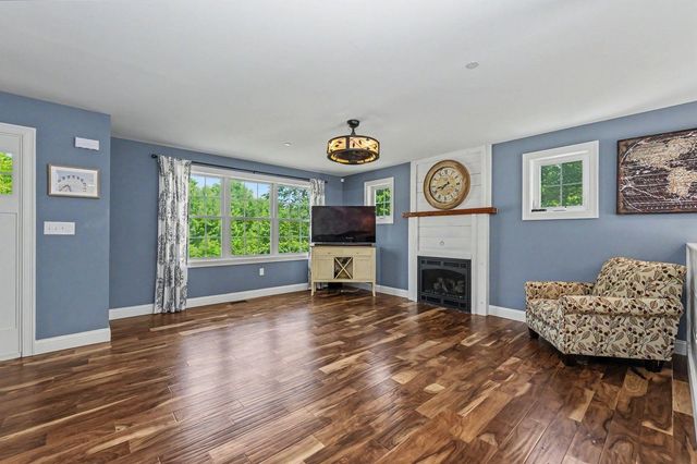 11 Lorden Road, New Boston, NH 03070