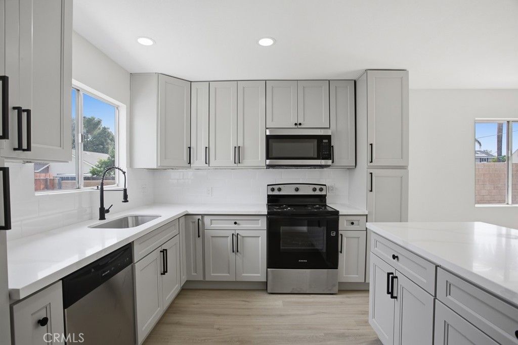 Image 14 of property listing at 41674 Mayberry Avenue, Hemet, CA 92544