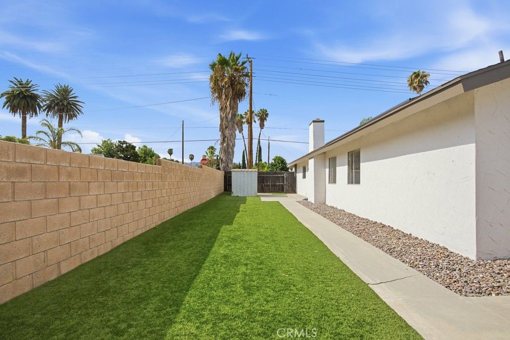 Image 39 of property listing at 41674 Mayberry Avenue, Hemet, CA 92544