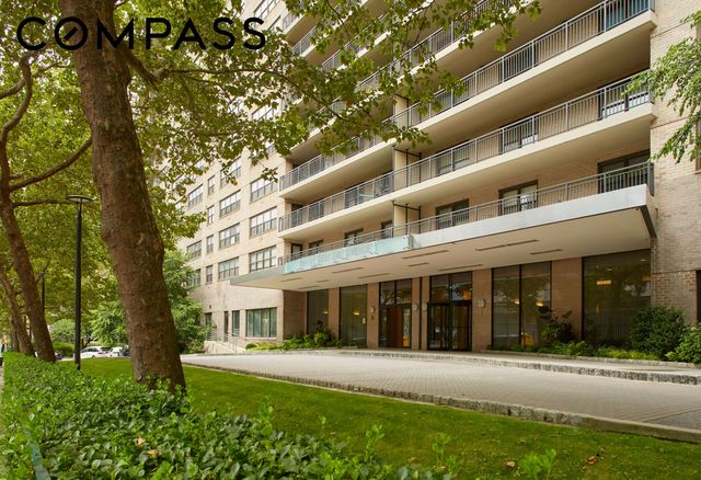 140 W End Ave Apt 9J, New York City, NY 10023