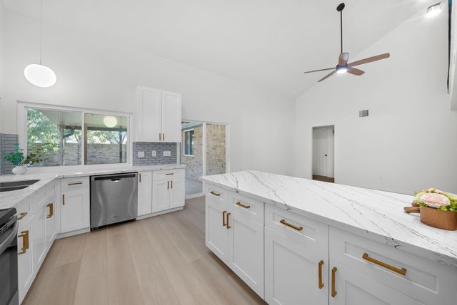 1910 Brushy Creek Drive, Sugar Land, TX 77478