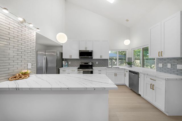 1910 Brushy Creek Drive, Sugar Land, TX 77478
