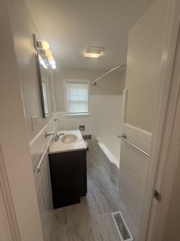 250 Main Street SF, Wayland, MA 01778