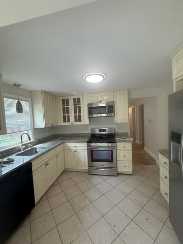 250 Main Street SF, Wayland, MA 01778