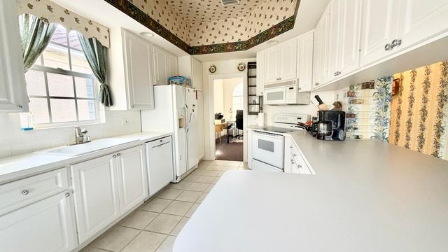 2590 Kittbuck Way, West Palm Beach, FL 33411