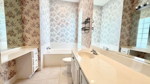 2590 Kittbuck Way, West Palm Beach, FL 33411