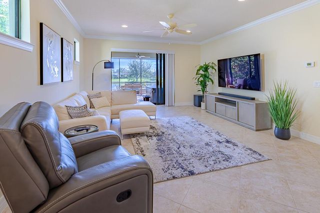 221 SE Longview Drive, Port St. Lucie, FL 34984