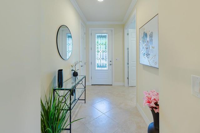 221 SE Longview Drive, Port St. Lucie, FL 34984