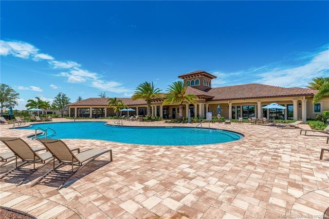 221 SE Longview Drive, Port St. Lucie, FL 34984