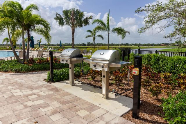 221 SE Longview Drive, Port St. Lucie, FL 34984