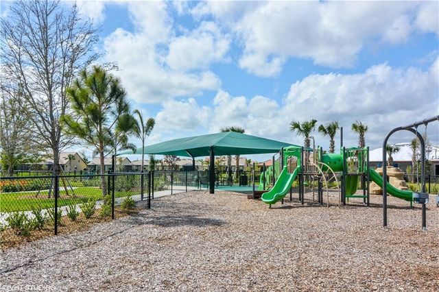 221 SE Longview Drive, Port St. Lucie, FL 34984
