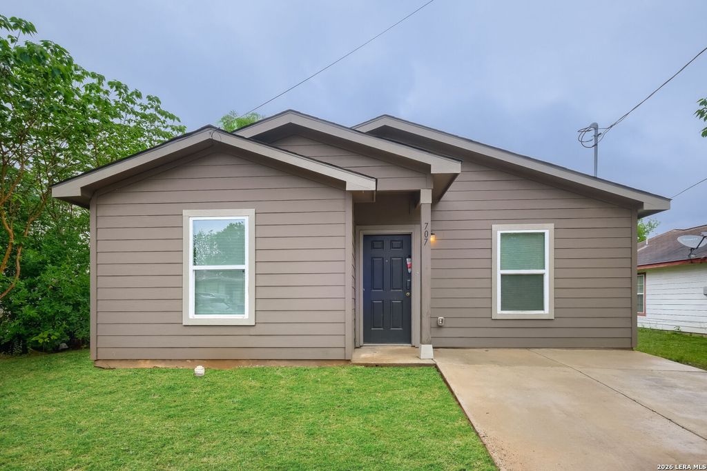 707 Sewanee St, San Antonio, TX 78210