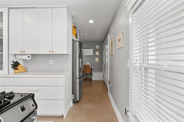 4202 W PALMIRA AVENUE, Tampa, FL 33629