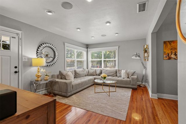 4202 W PALMIRA AVENUE, Tampa, FL 33629
