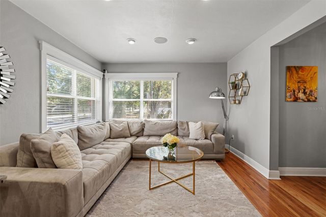 4202 W PALMIRA AVENUE, Tampa, FL 33629