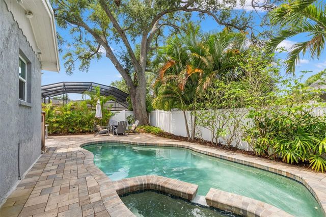 4202 W PALMIRA AVENUE, Tampa, FL 33629