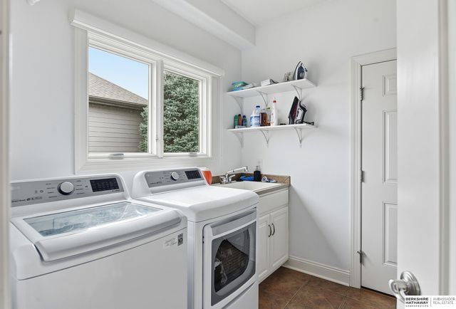 1711 S 213th Street, Elkhorn, NE 68022