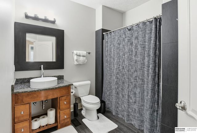 1711 S 213th Street, Elkhorn, NE 68022