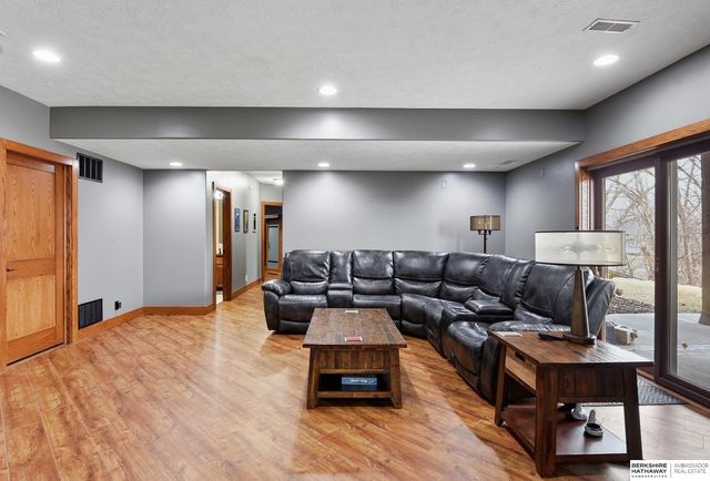 1711 S 213th Street, Elkhorn, NE 68022