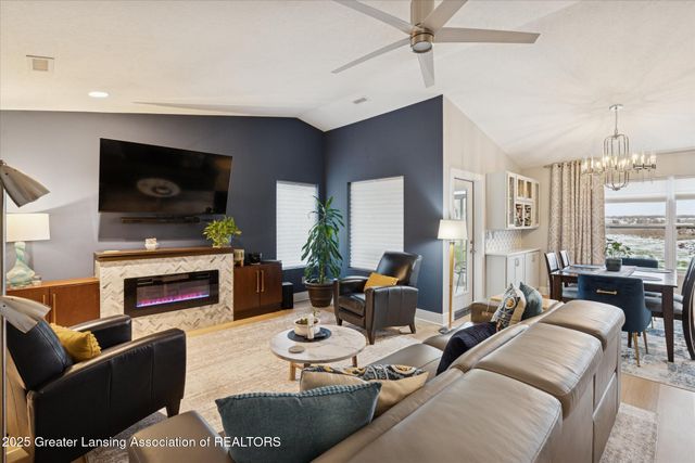 3893 Quarterhorse, East Lansing, MI 48823