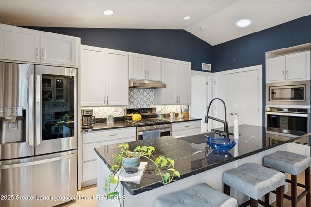 3893 Quarterhorse, East Lansing, MI 48823