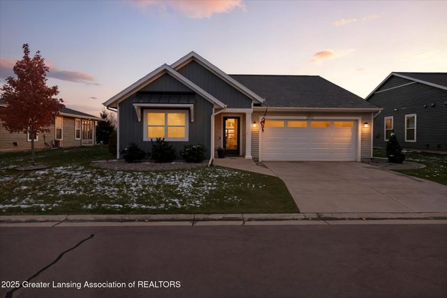 3893 Quarterhorse, East Lansing, MI 48823