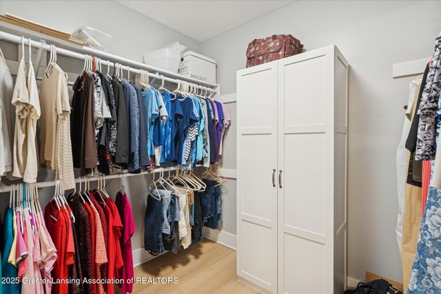 3893 Quarterhorse, East Lansing, MI 48823