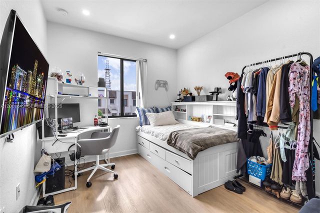 21444 NE 2nd Path, Miami, FL 33179